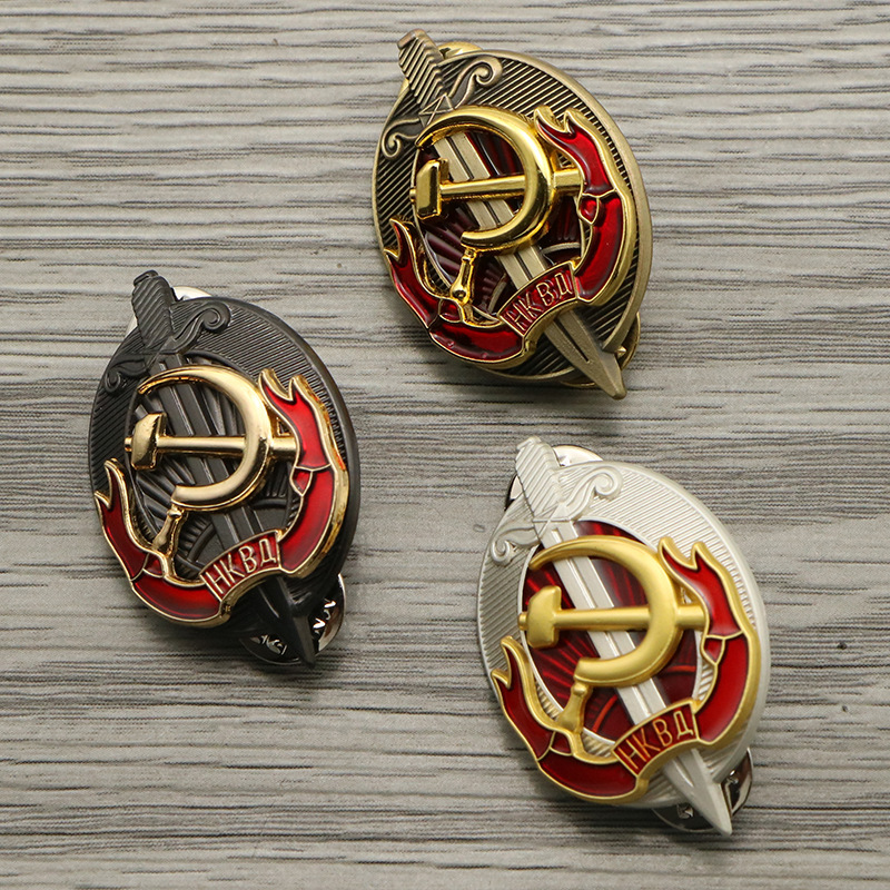 Vintage Collectible Classics - ロシアソ連バッジラペルピン金属素材の盾と剣お土産コレクション KGB CCCP ヴィンテージクラシックレトロブローチ