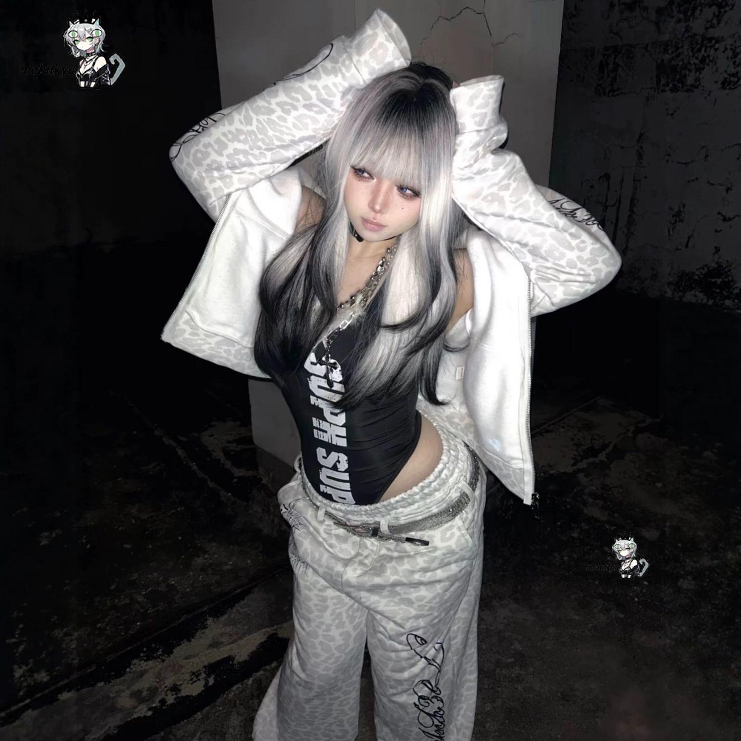 ヴィンテージ風Y2Kデザインの白いレオパード柄ジップアップパ - Vintage Zip Hoodie のレビューと価格