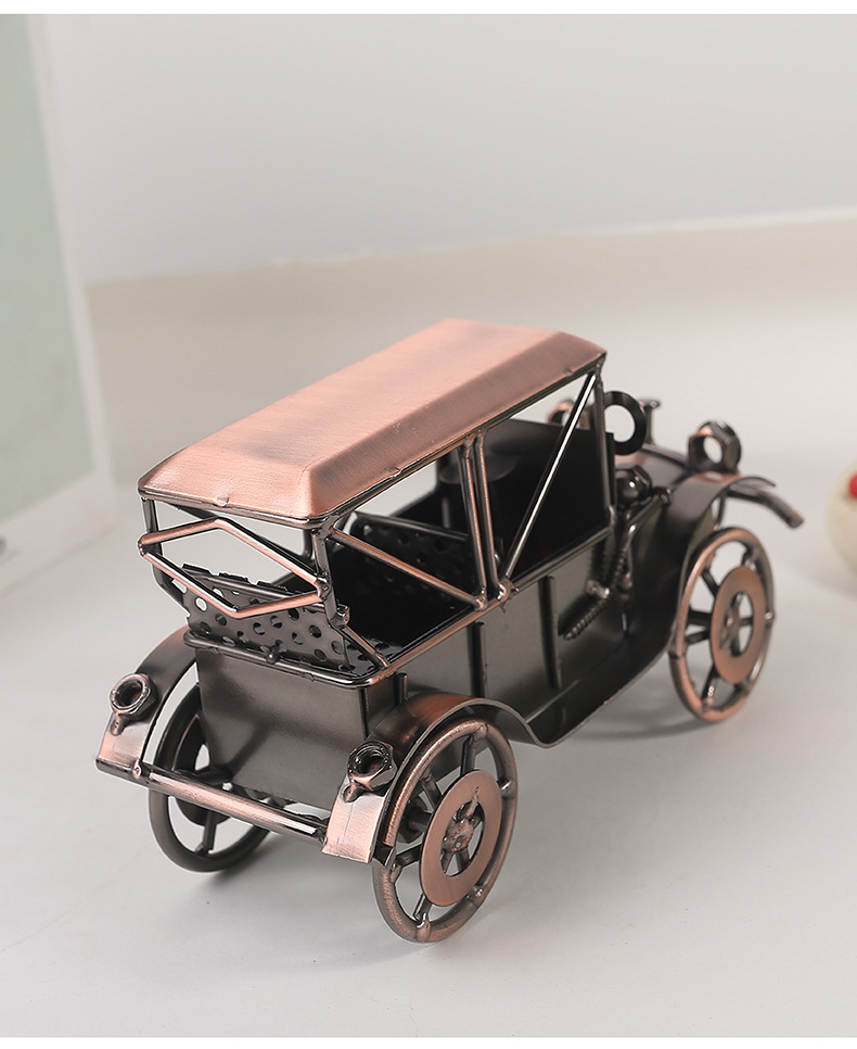 ヨーロッパスタイルのヴィンテージ合金古い車の模型装飾品クリエ - Vintage Collectible Ornaments のレビューと価格